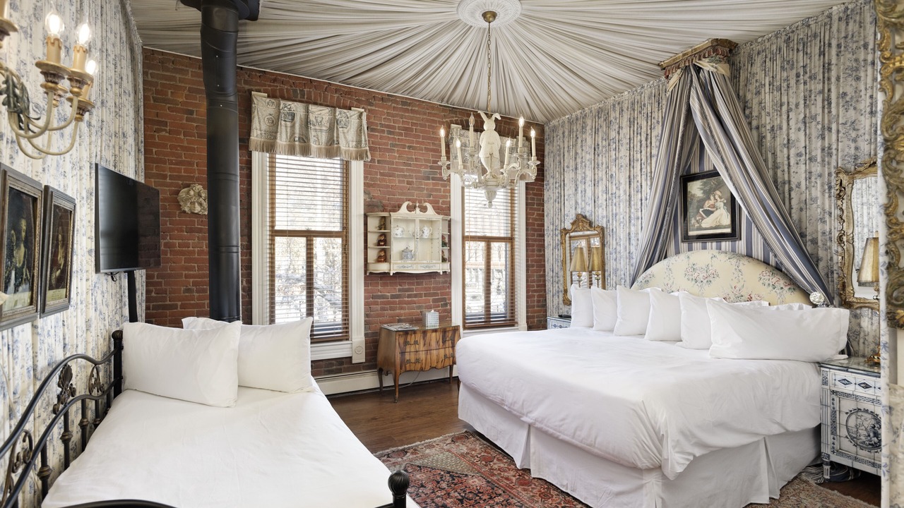 Photo of Bedroom in Downtown