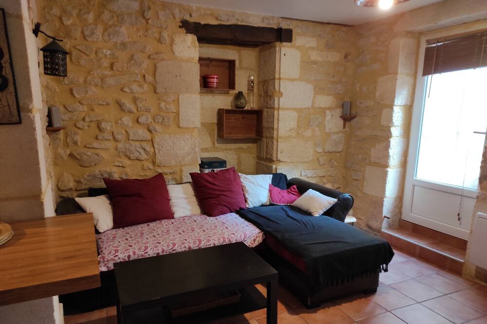 Photo of Livingroom in Blaye