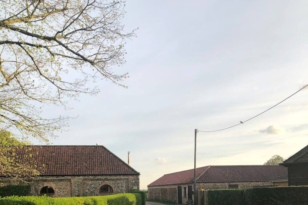 Photo of Outdoor in Boughton