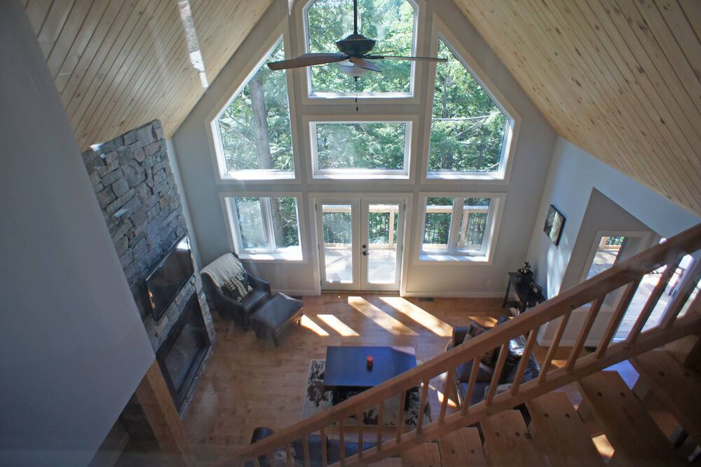 Photo of Livingroom in Dysart et al