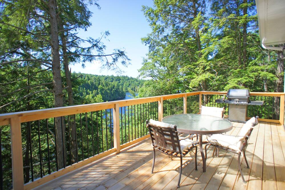 Photo of Patio Balcony in Dysart et al