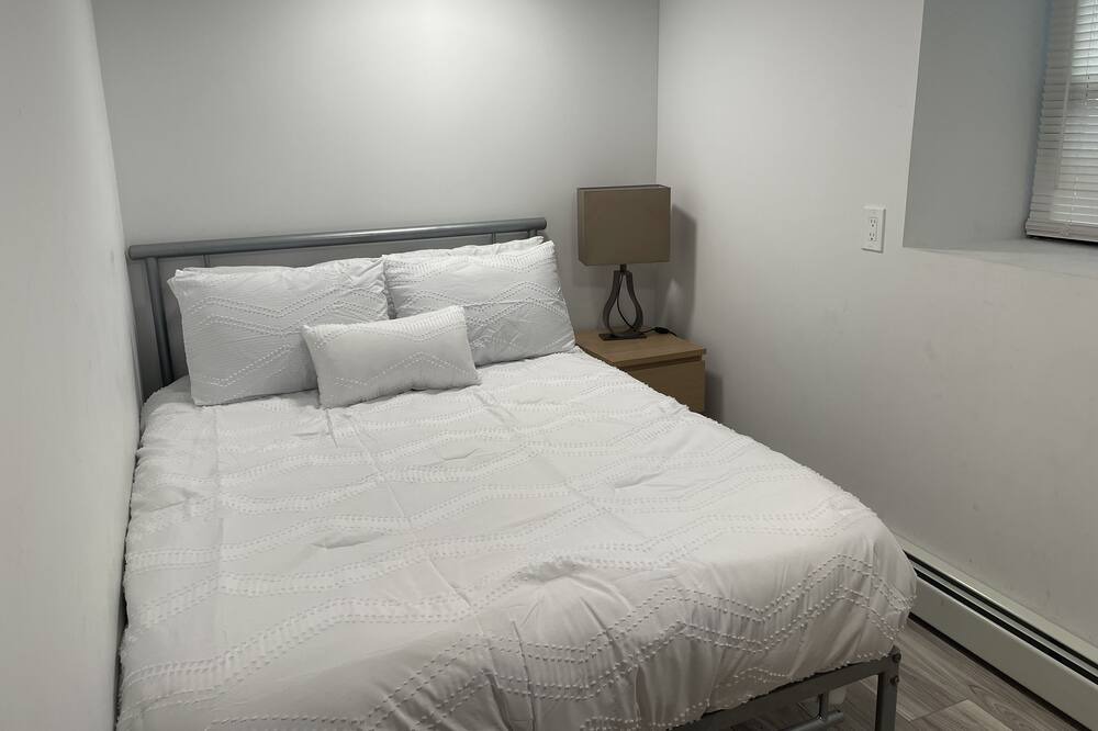 Photo of Bedroom in Troy