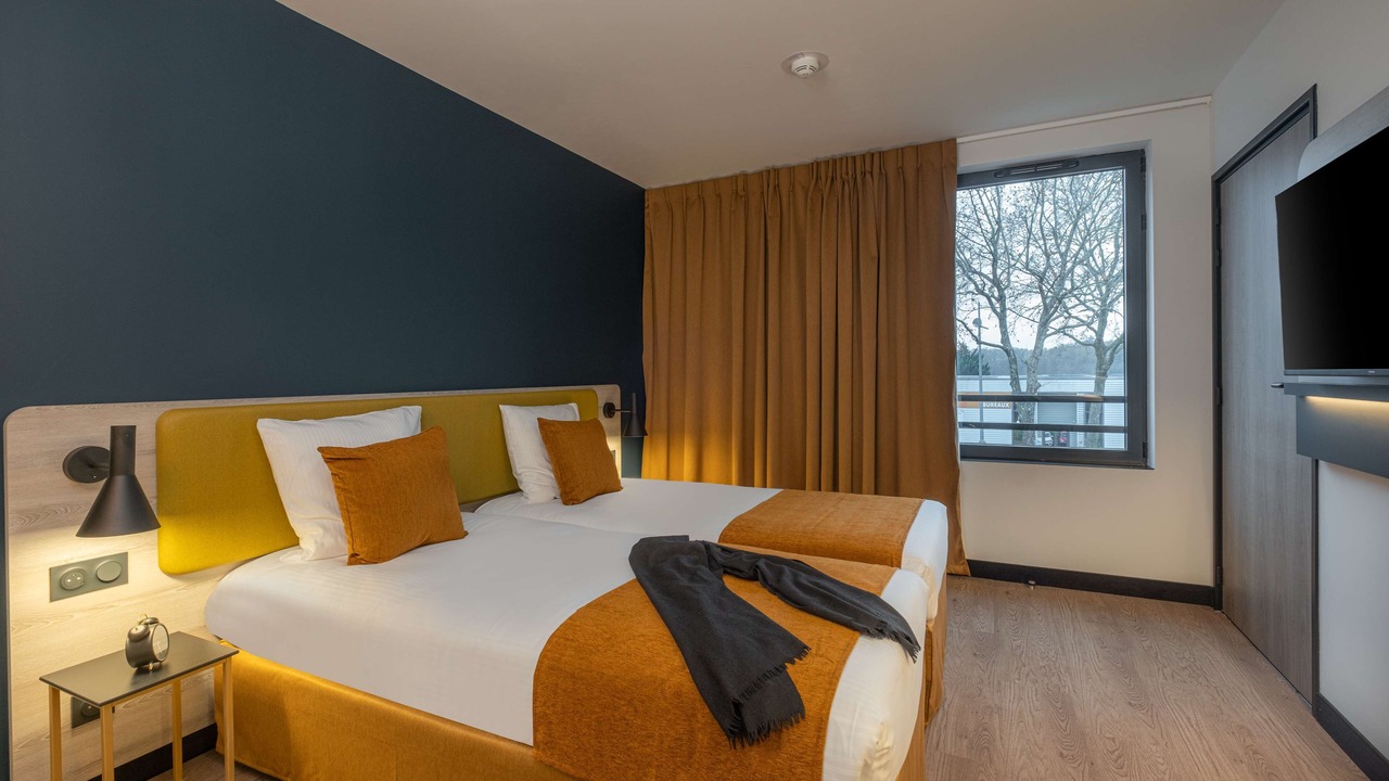 Photo of Bedroom in Ballan-Mire