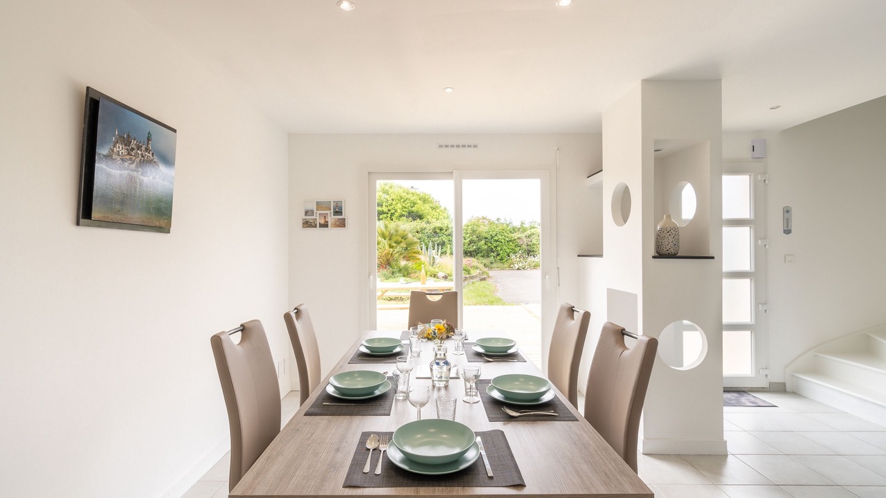 Photo of Others in Primelin