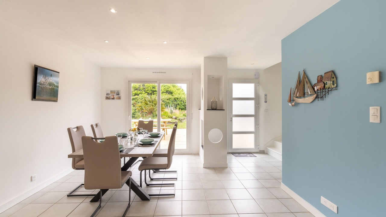 Photo of Others in Primelin