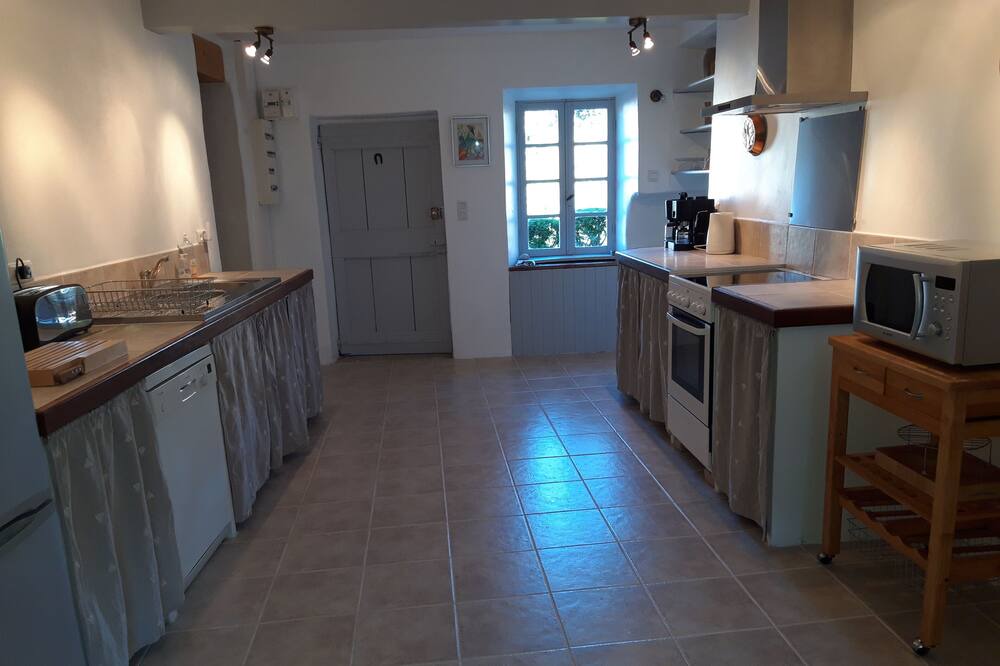 Photo of Kitchen in Villar-en-Val