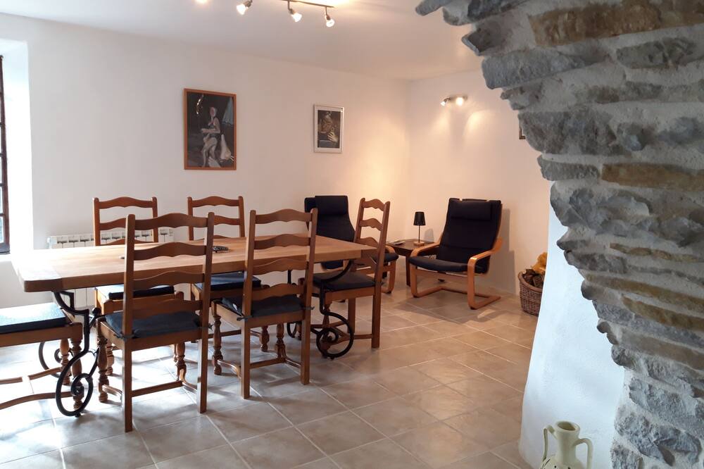 Photo of Kitchen in Villar-en-Val