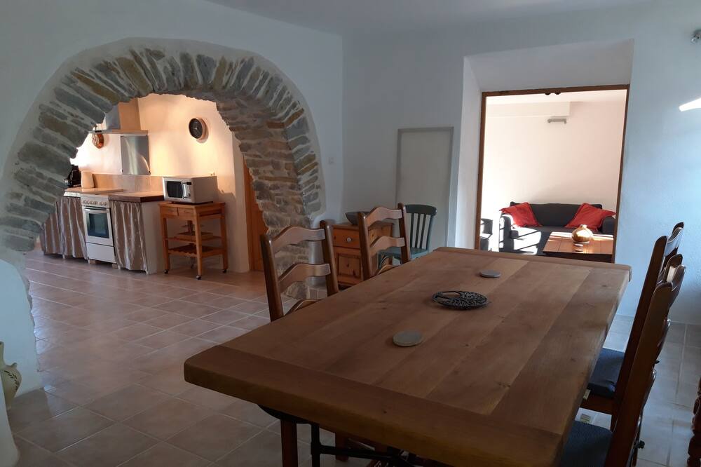 Photo of Kitchen in Villar-en-Val