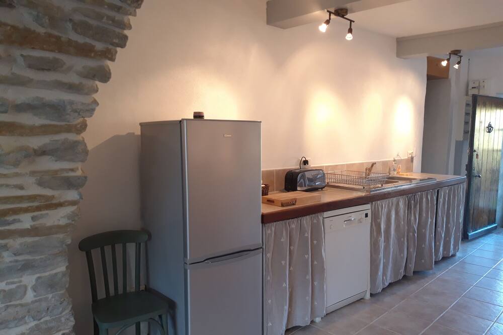 Photo of Kitchen in Villar-en-Val