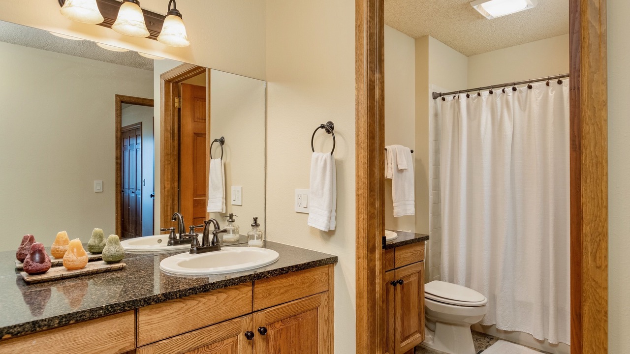 Photo of Bathroom in Windcliff Estates