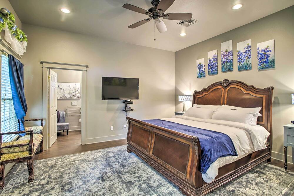 Photo of Bedroom in Chappell Hill