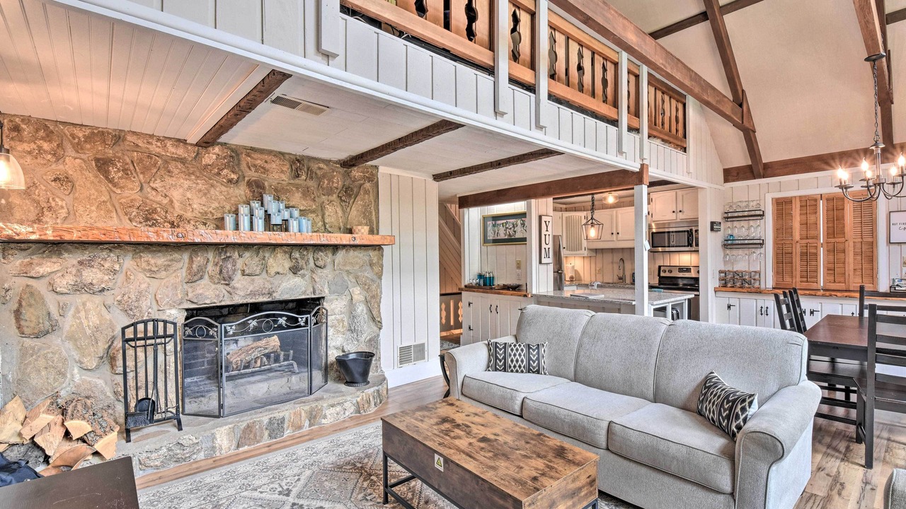 Photo of Livingroom in Sky Valley