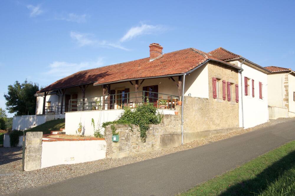 Photo of Outdoor in Cazaux-Villecomtal