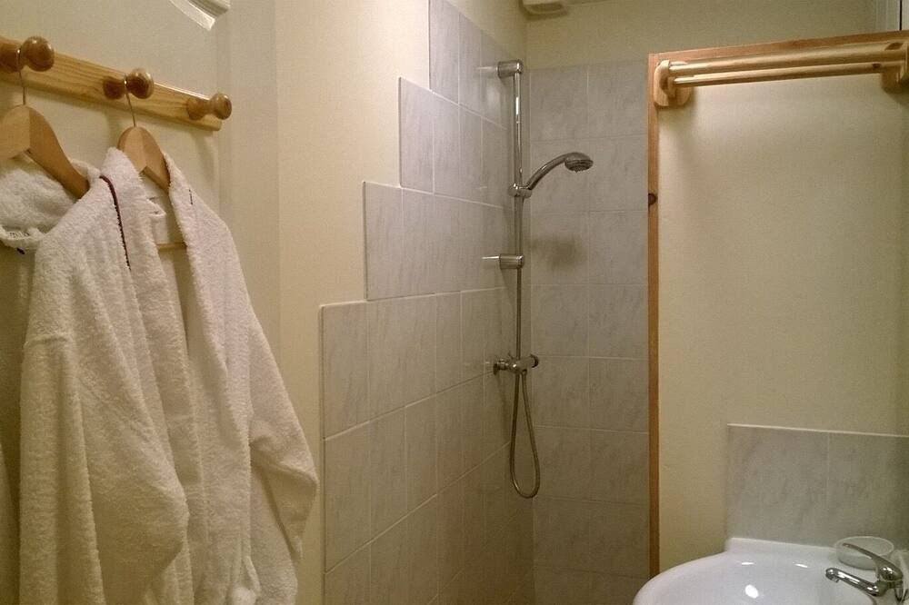 Photo of Bathroom in Cazaux-Villecomtal