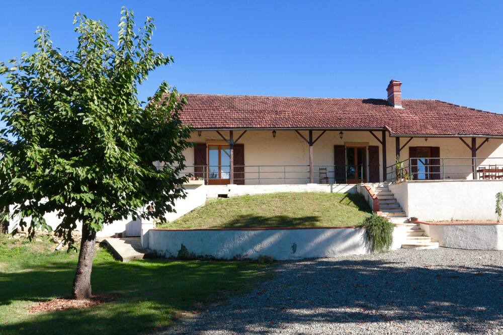 Photo of Outdoor in Cazaux-Villecomtal