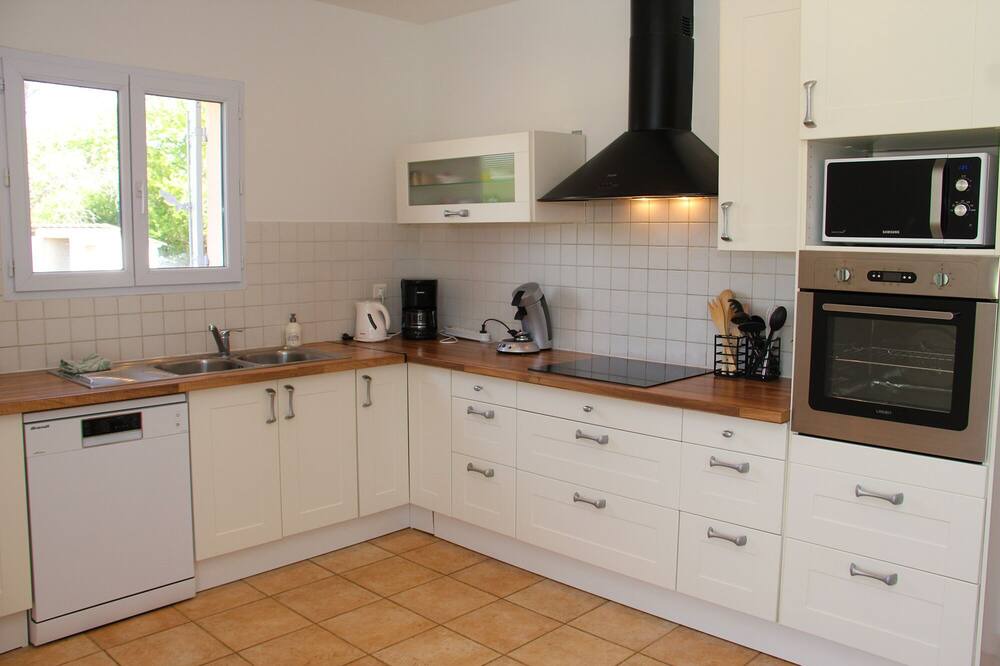 Photo of Kitchen in Simiane-la-Rotonde