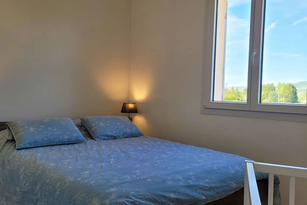 Photo of Bedroom in Simiane-la-Rotonde