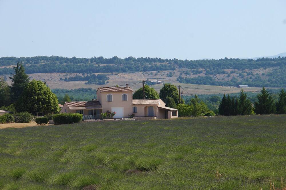 Photo of Outdoor in Simiane-la-Rotonde