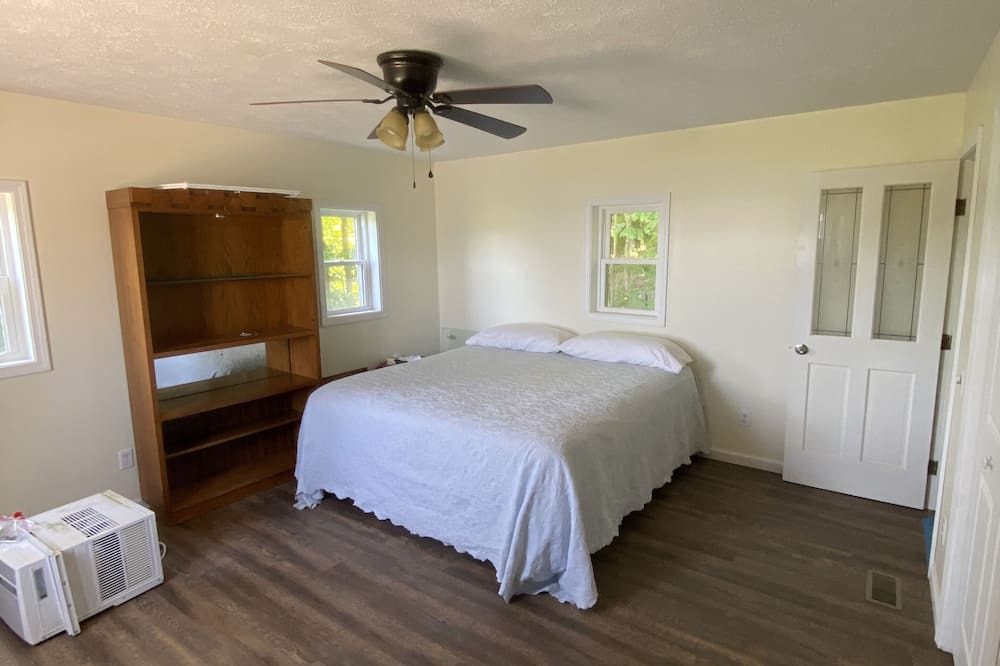 Photo of Bedroom in Wolcott