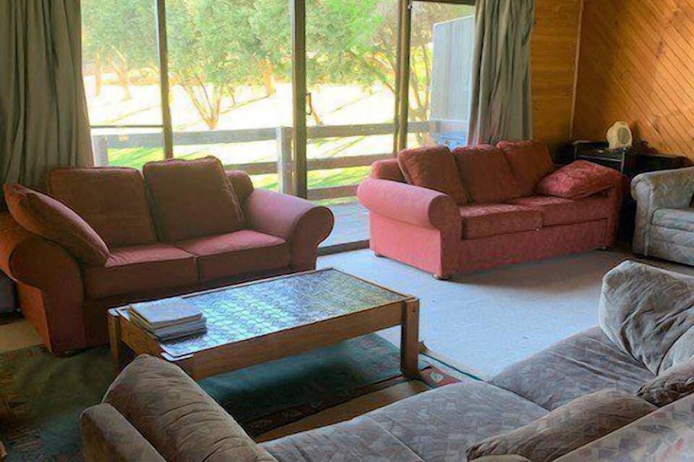 Photo of Others in Goughs Bay