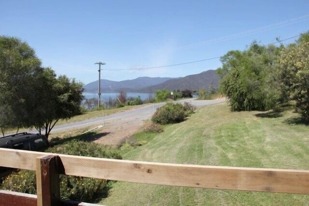 Photo of Others in Goughs Bay