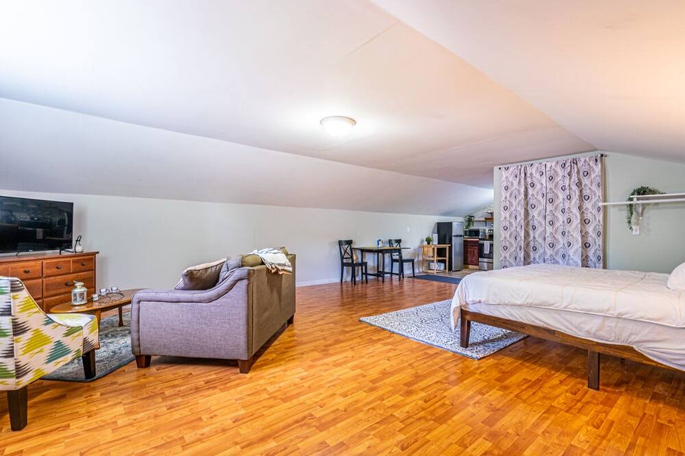 Photo of Bedroom in Decatur
