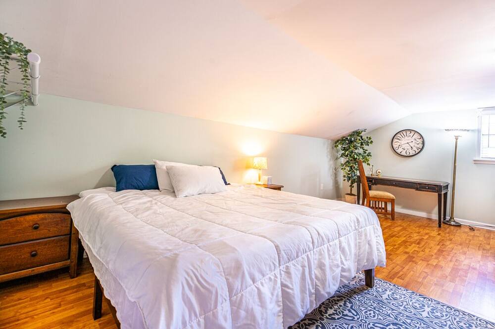 Photo of Bedroom in Decatur