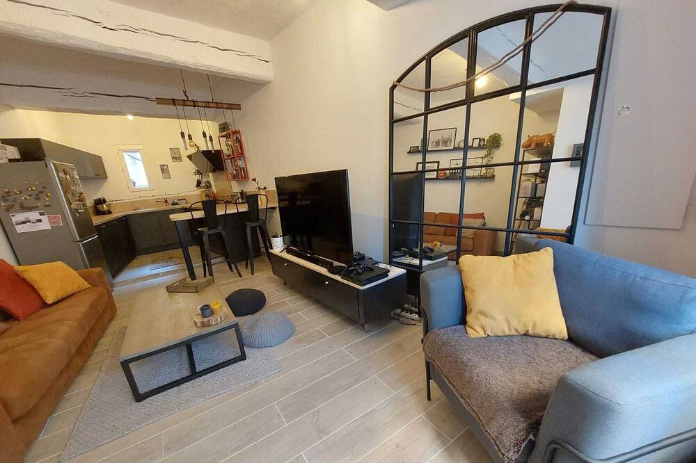 Photo of Livingroom in Bedarrides