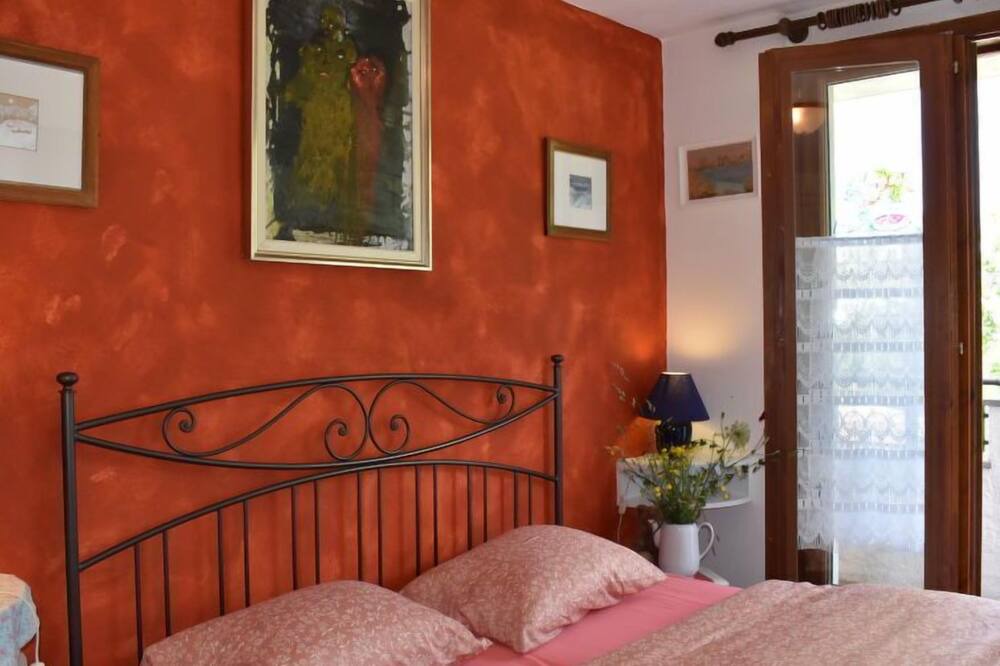 Photo of Bedroom in Mugena