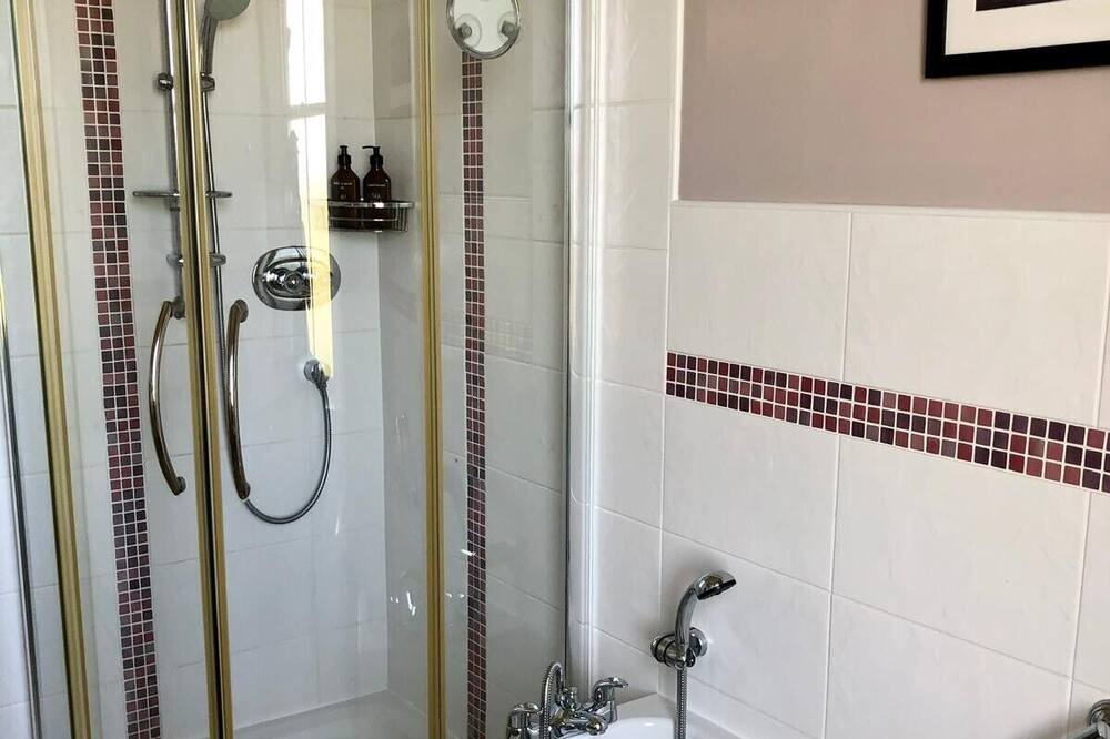 Photo of Bathroom in Earlsferry