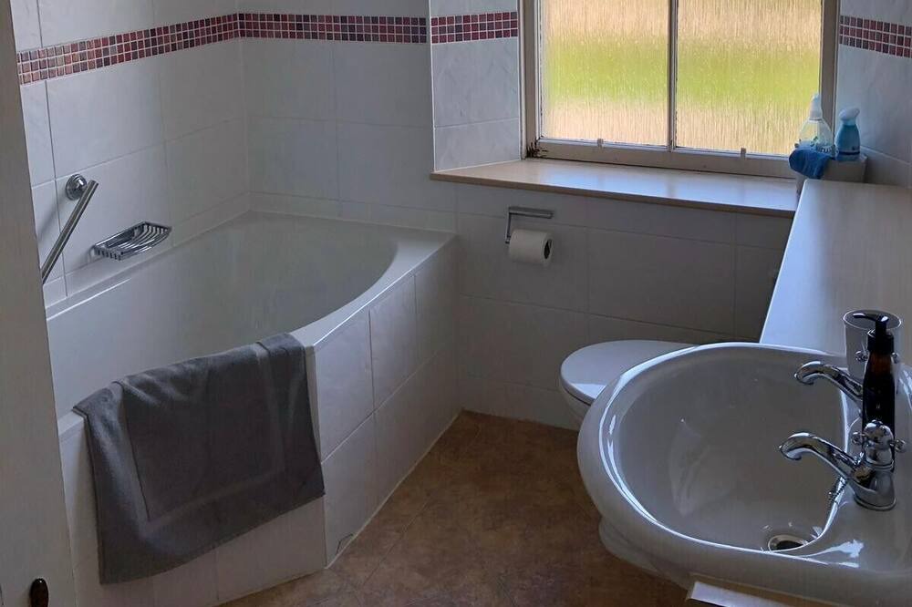 Photo of Bathroom in Earlsferry