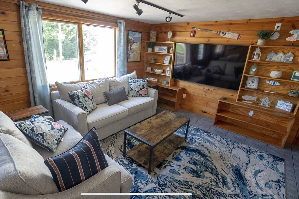Photo of Livingroom in Wells