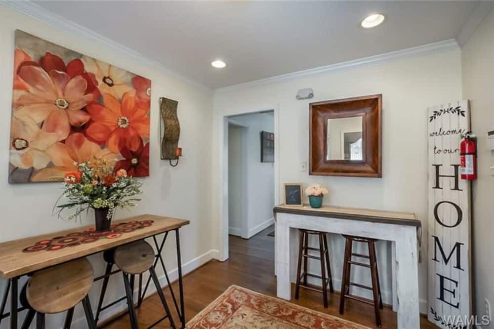 Photo of Bedroom in Northport