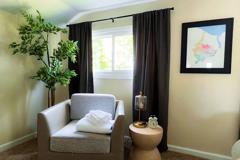 Photo of Bedroom in Livonia