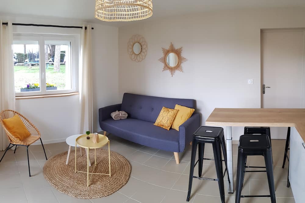 Photo of Others in Cuq