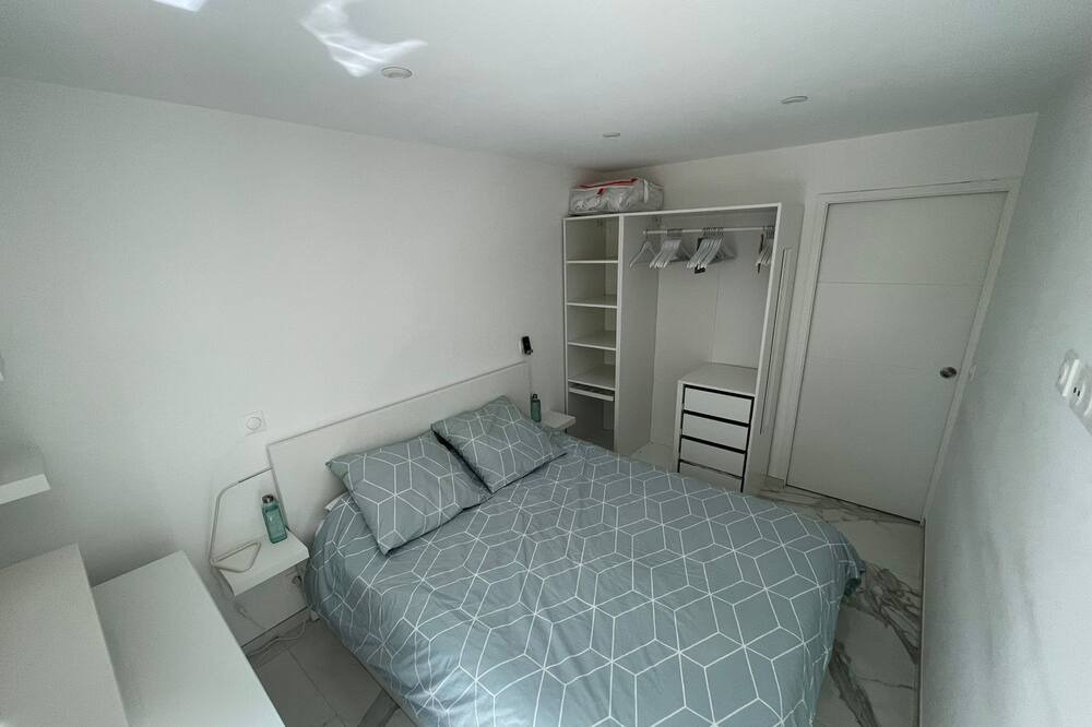 Photo of Bedroom in Antigone