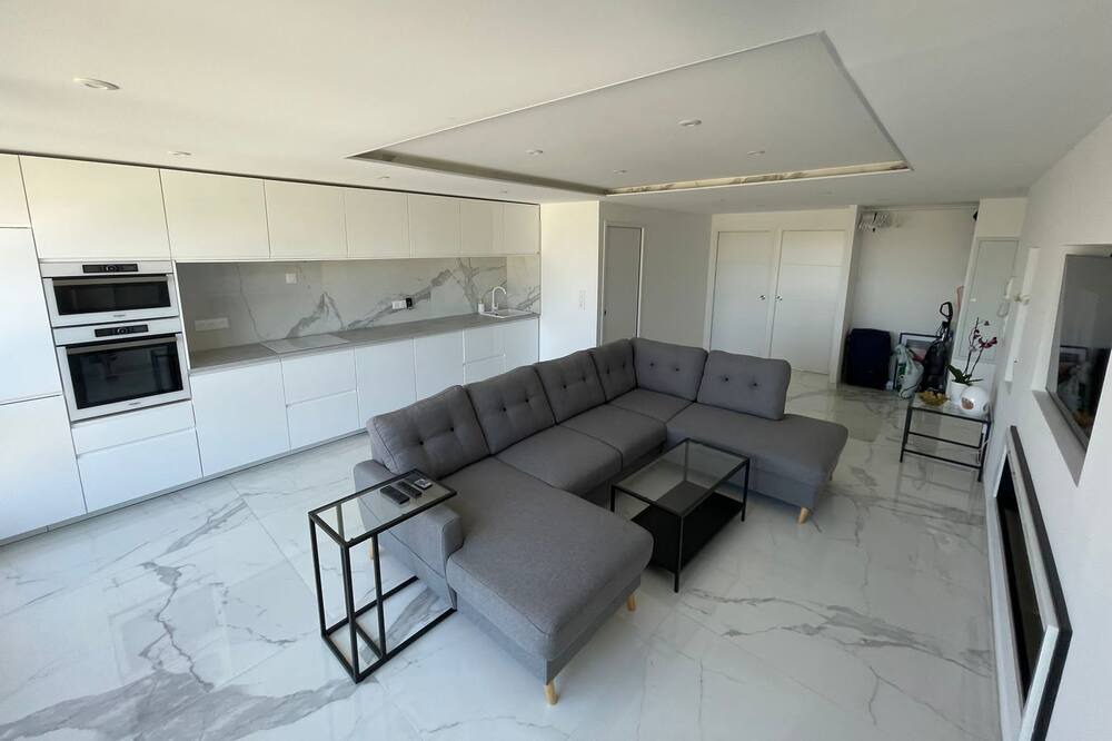 Photo of Livingroom in Antigone
