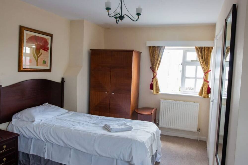 Photo of Bedroom in Harvington