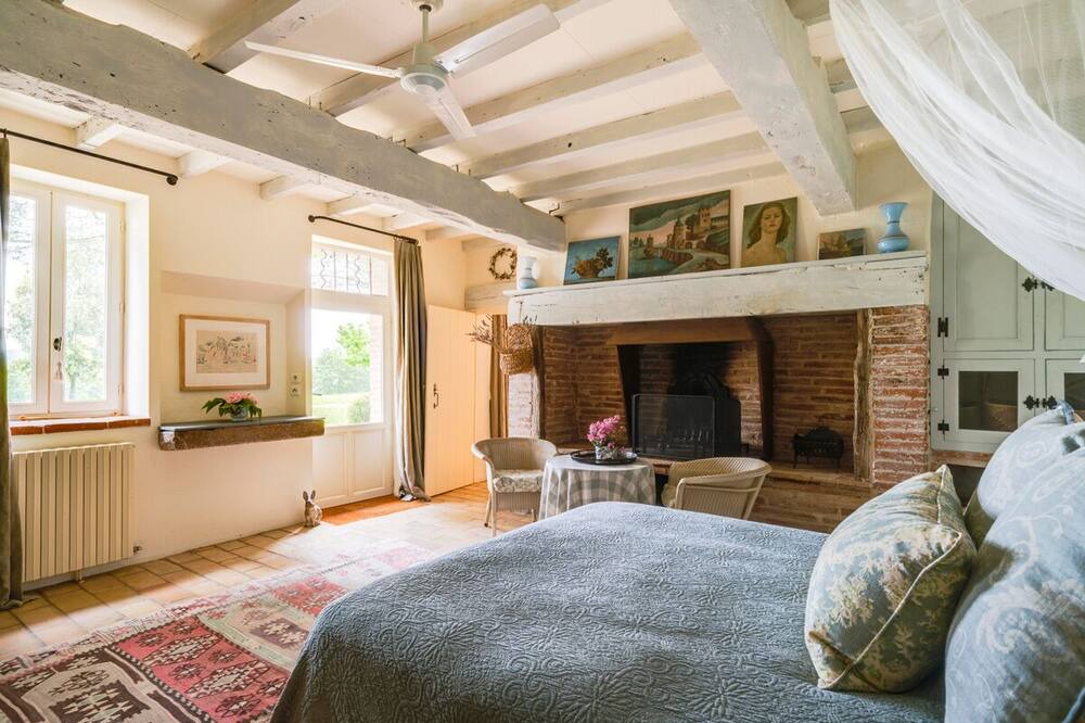 Photo of Bedroom in Montdurausse