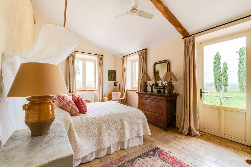 Photo of Bedroom in Montdurausse
