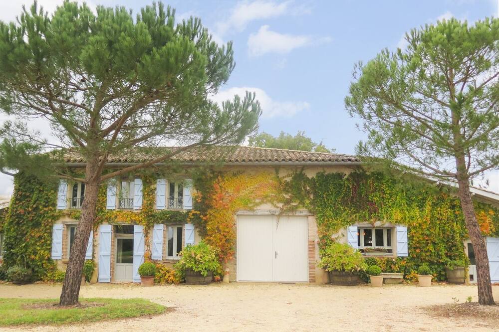 Photo of Outdoor in Montdurausse
