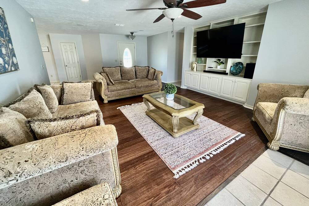 Photo of Livingroom in Bryan