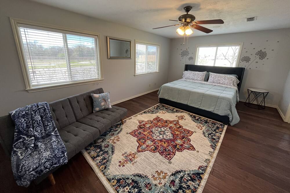 Photo of Bedroom in Bryan