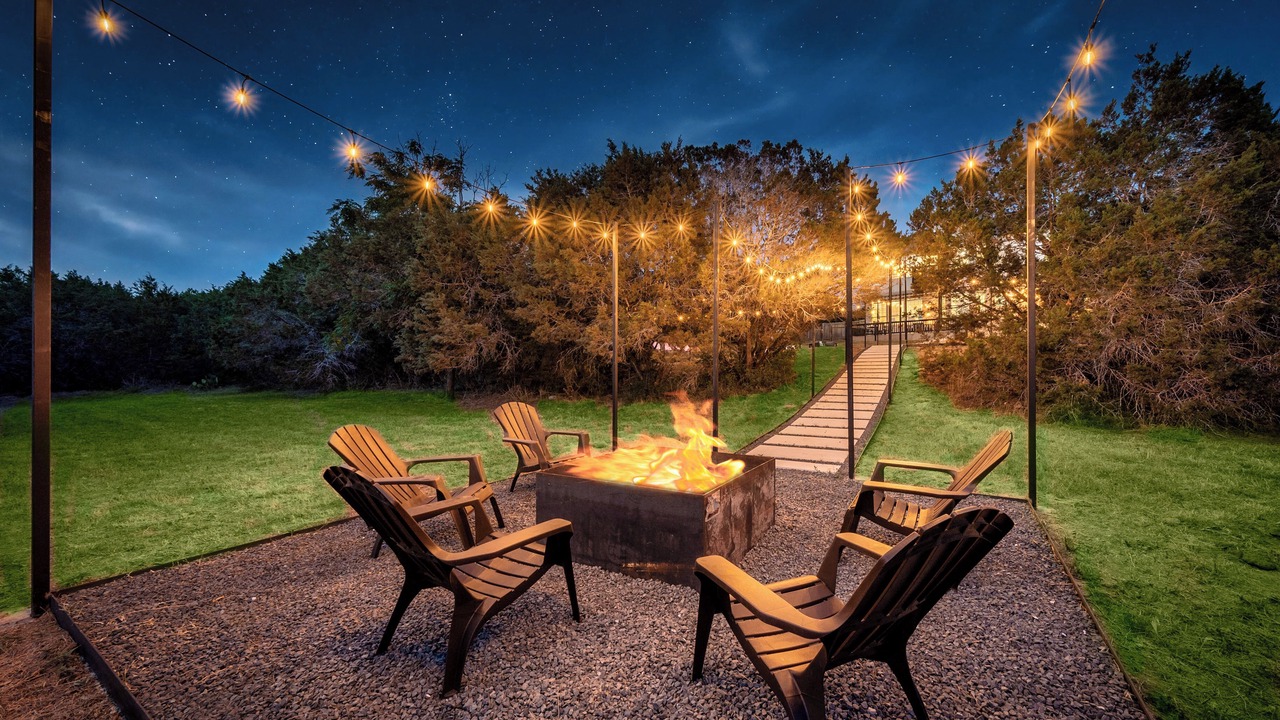 Photo of Outdoor in West Oak Hill