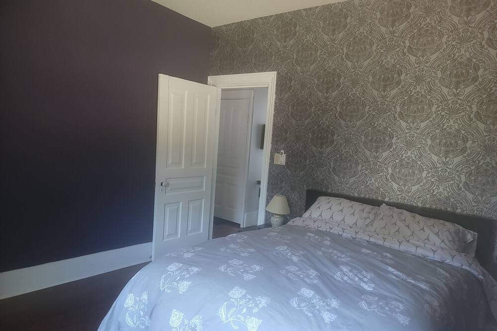 Photo of Bedroom in Forest