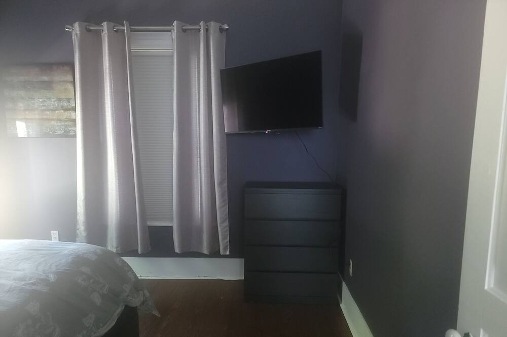 Photo of Bedroom in Forest