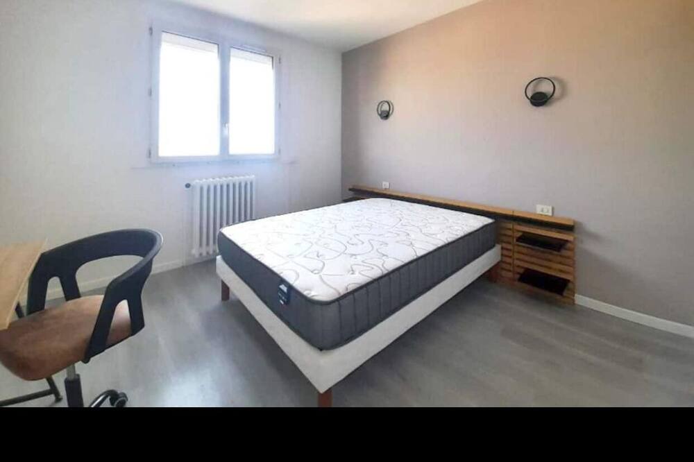 Photo of Bedroom in Lemasson