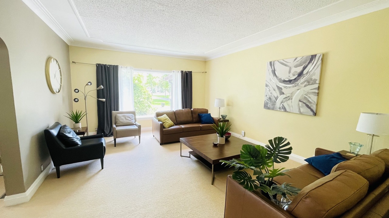 Photo of Livingroom in East Kildonan