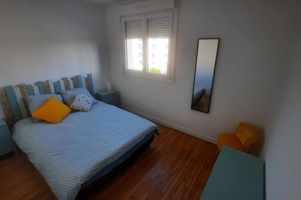 Photo of Bedroom in Bourg-l'Eveque