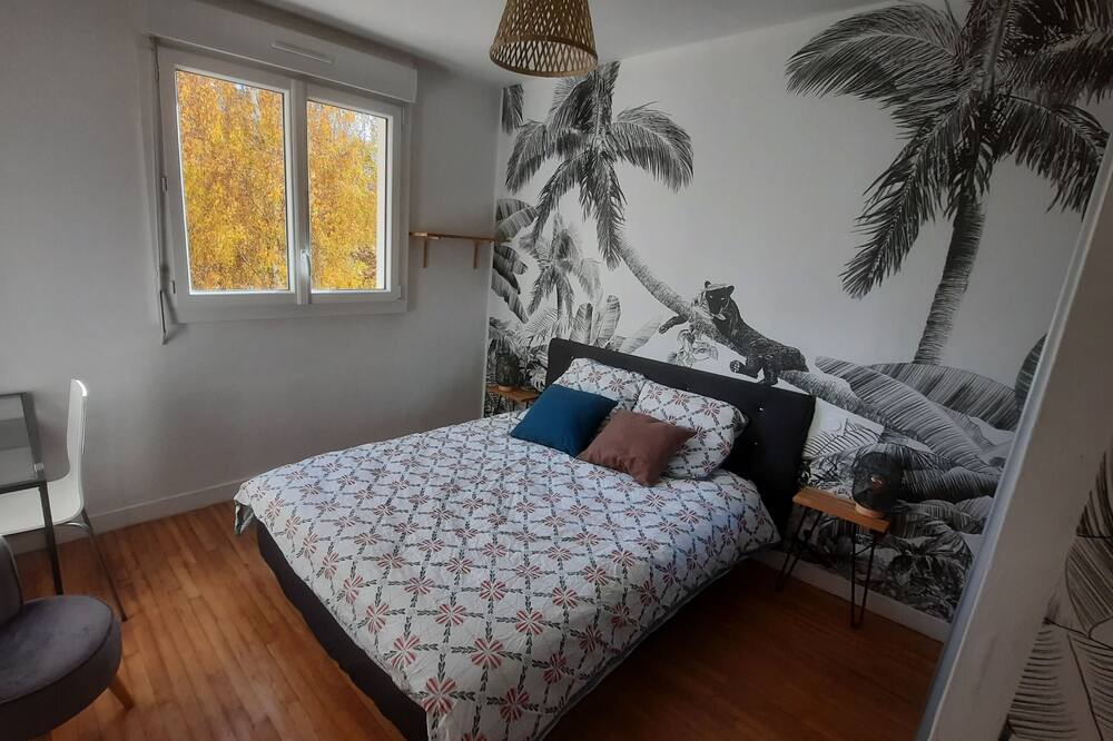 Photo of Bedroom in Bourg-l'Eveque